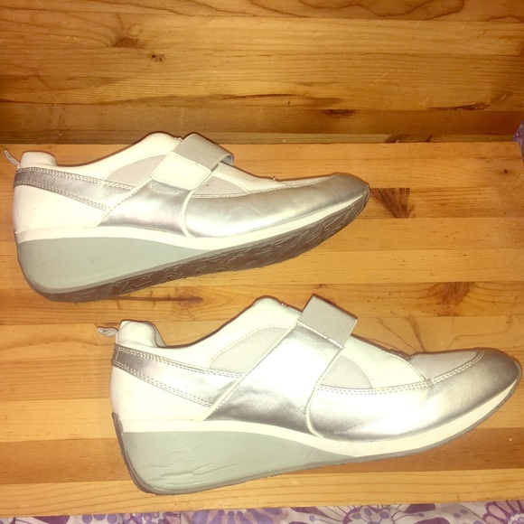 Anne Klein Sport Shoes - ANNE KLEIN SPORT SIZE 11 AKGUSTY